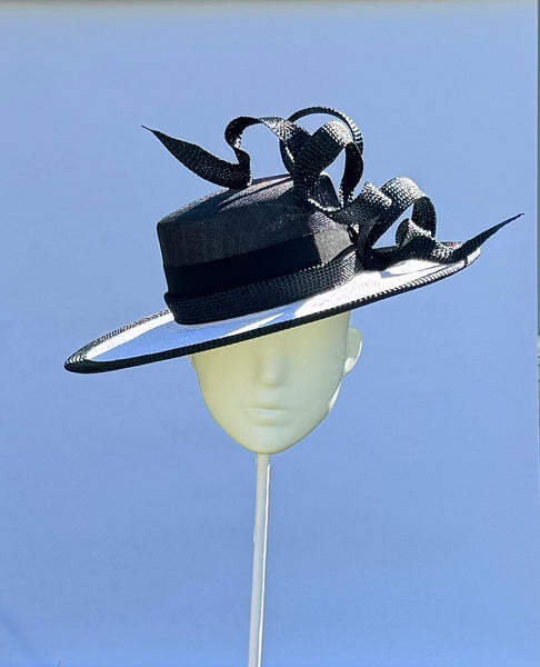 Designer hat Gina Boater by Louise Macdonald Milliner (Melbourne, Australia)